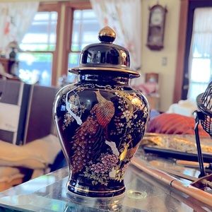 Chinese black decorative vessel